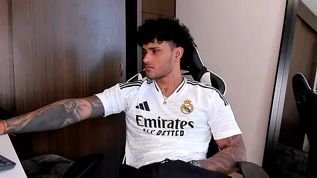 Alessandro Vanni online show from January 12, 2025, 4:08 pm