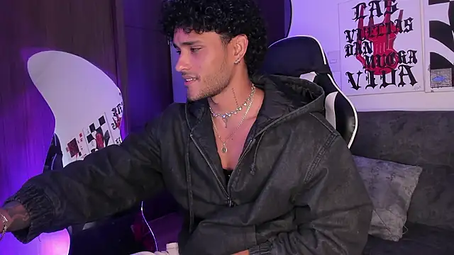 Alessandro Vanni online show from March 5, 2026, 10:39 pm