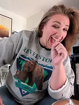 Snapshot of Canadian_BBW chatting on October 15, 2025, 10:32 pm Canadian BBW online show from October 15, 2025, 10:32 pm