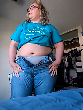 Canadian BBW online show from April 8, 2026, 9:04 pm