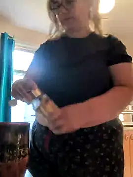 Canadian BBW online show from June 16, 2026, 1:25 pm