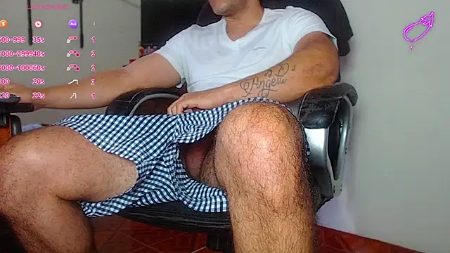 Snapshot of --mAk-- chatting on January 12, 2025, 1:27 pm --mAk-- online show from January 12, 2025, 1:27 pm