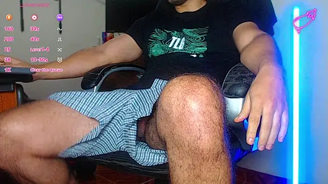 Snapshot of --mAk-- chatting on February 1, 2025, 10:26 am --mAk-- online show from February 1, 2025, 10:26 am