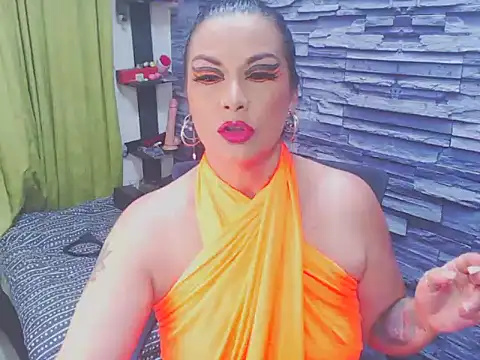 Snapshot of Cruela_deviil chatting on January 24, 2025, 11:34 pm Cruela deviil online show from January 24, 2025, 11:34 pm