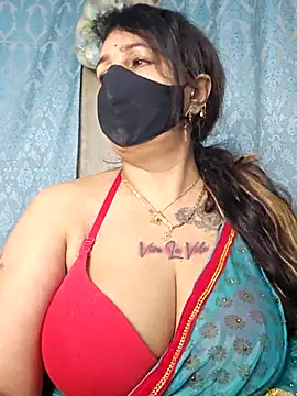 cute-tanvi online show from December 15, 2025, 1:32 am