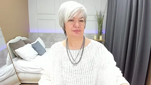 Snapshot of CarmenSoft chatting on December 9, 2024, 5:40 am CarmenSoft online show from December 9, 2024, 5:40 am