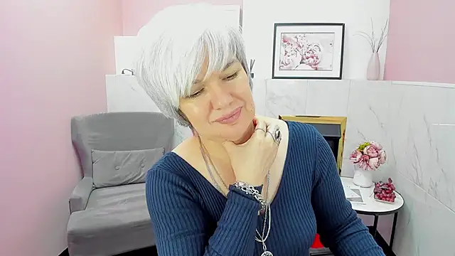 Snapshot of CarmenSoft chatting on December 11, 2024, 11:43 pm CarmenSoft online show from December 11, 2024, 11:43 pm