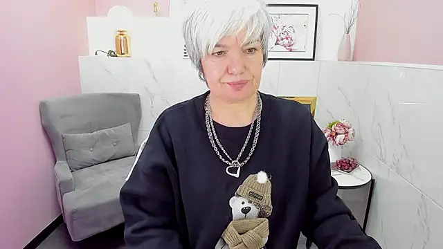 Snapshot of CarmenSoft chatting on January 7, 2025, 11:45 pm CarmenSoft online show from January 7, 2025, 11:45 pm