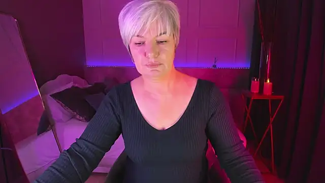 Snapshot of CarmenSoft chatting on February 11, 2025, 8:52 pm CarmenSoft online show from February 11, 2025, 8:52 pm