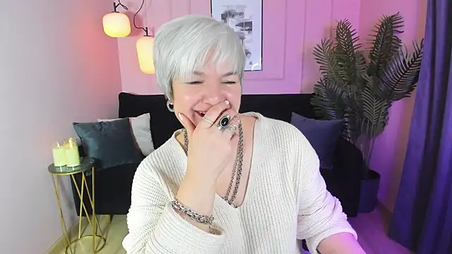 Snapshot of CarmenSoft chatting on February 12, 2025, 9:11 pm CarmenSoft online show from February 12, 2025, 9:11 pm