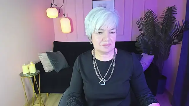 Snapshot of CarmenSoft chatting on February 14, 2025, 8:48 pm CarmenSoft online show from February 14, 2025, 8:48 pm