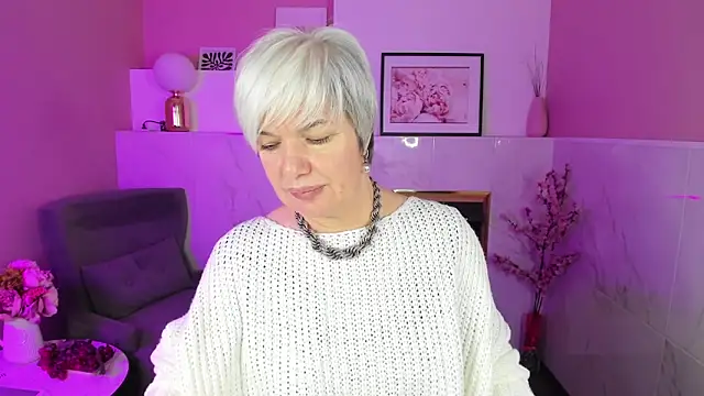 Snapshot of CarmenSoft chatting on March 5, 2025, 1:42 am CarmenSoft online show from March 5, 2025, 1:42 am