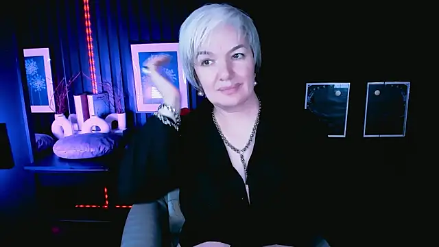 CarmenSoft online show from July 25, 2026, 5:16 am