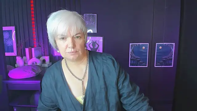 CarmenSoft online show from July 28, 2026, 8:45 pm