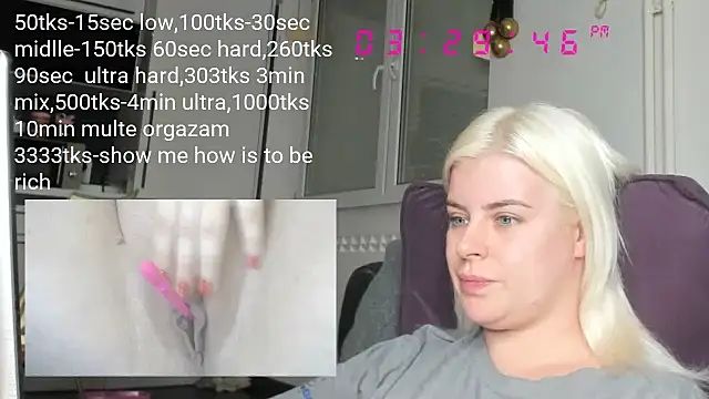 Snapshot of queenofthenighttt chatting on January 28, 2025, 2:31 pm queenofthenighttt online show from January 28, 2025, 2:31 pm