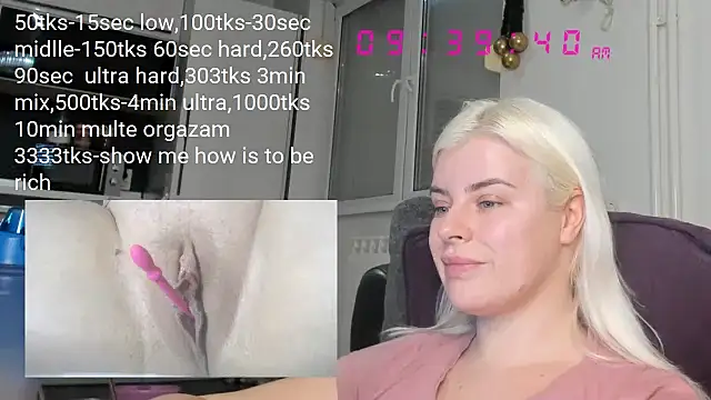 Snapshot of queenofthenighttt chatting on January 29, 2025, 8:40 am queenofthenighttt online show from January 29, 2025, 8:40 am