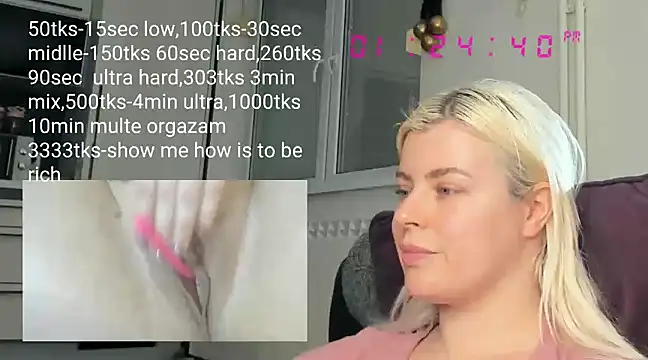 Snapshot of queenofthenighttt chatting on February 20, 2025, 12:25 pm queenofthenighttt online show from February 20, 2025, 12:25 pm