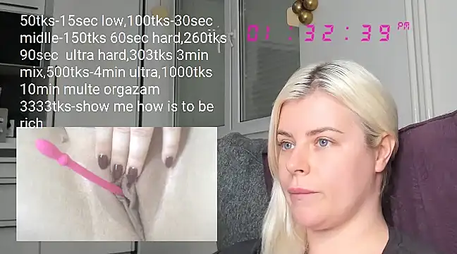 Snapshot of queenofthenighttt chatting on February 25, 2025, 12:34 pm queenofthenighttt online show from February 25, 2025, 12:34 pm