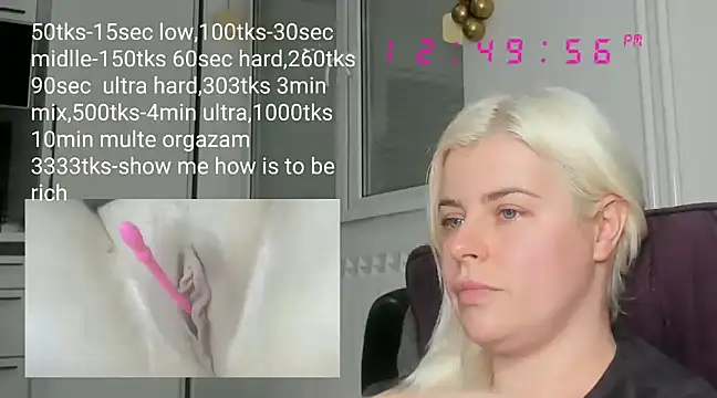 Snapshot of queenofthenighttt chatting on March 7, 2025, 11:51 am queenofthenighttt online show from March 7, 2025, 11:51 am