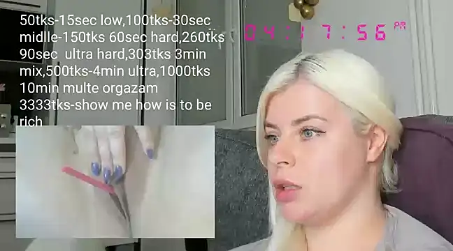 Snapshot of queenofthenighttt chatting on March 19, 2025, 3:19 pm queenofthenighttt online show from March 19, 2025, 3:19 pm