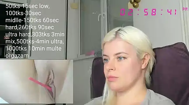 Snapshot of queenofthenighttt chatting on March 20, 2025, 1:59 pm queenofthenighttt online show from March 20, 2025, 1:59 pm