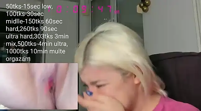 Snapshot of queenofthenighttt chatting on March 23, 2025, 9:10 am queenofthenighttt online show from March 23, 2025, 9:10 am