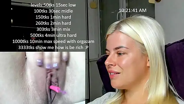 Snapshot of queenofthenighttt chatting on October 3, 2025, 8:22 am queenofthenighttt online show from October 3, 2025, 8:22 am