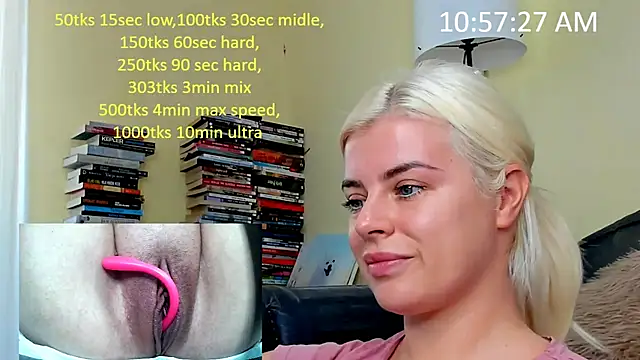 Snapshot of queenofthenighttt chatting on December 1, 2025, 9:58 am queenofthenighttt online show from December 1, 2025, 9:58 am