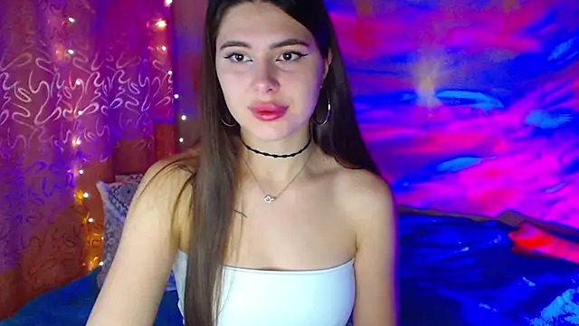 ViollinaLove online show from October 18, 2025, 4:37 am