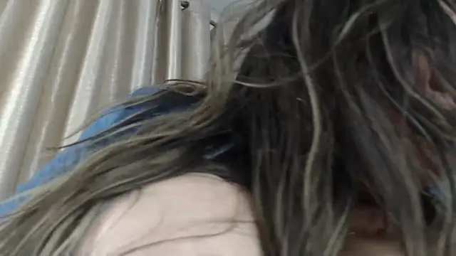 Snapshot of valeyperver chatting on December 17, 2024, 11:16 pm valeyperver online show from December 17, 2024, 11:16 pm