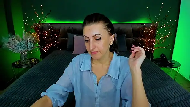 Rebecca Diamond online show from January 30, 2025, 3:19 pm