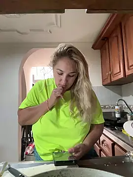 Eva MilfF online show from January 1, 2025, 5:44 pm