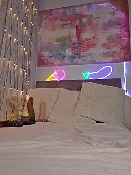 AfroditeReed online show from April 6, 2026, 8:26 am