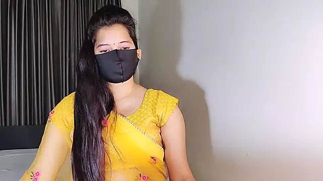 YourLovelyQueen online show from February 12, 2025, 5:26 pm