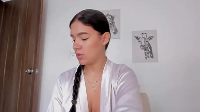 Hanna Risso online show from February 12, 2026, 5:52 pm