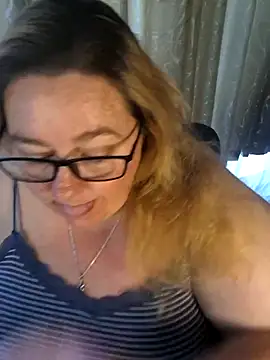 Iceprincess2bad4u online show from April 12, 2026, 5:23 am