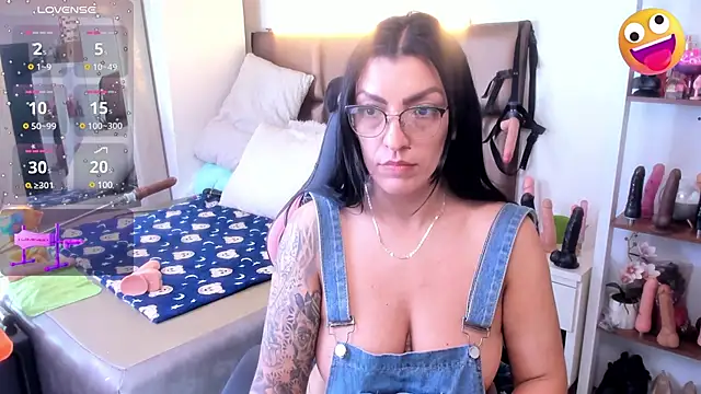 Snapshot of janette_rider chatting on February 23, 2025, 9:33 am janette rider online show from February 23, 2025, 9:33 am