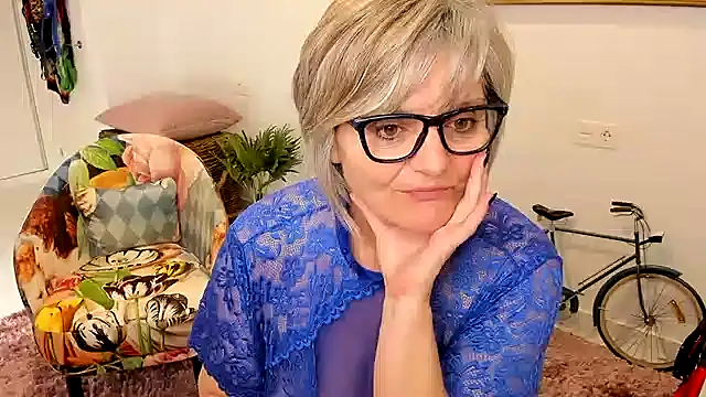 Milf-Ella online show from January 31, 2025, 2:39 pm