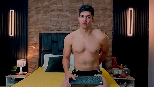 Snapshot of FelipeAndMarcello3 chatting on September 17, 2025, 2:08 pm FelipeAndMarcello3 online show from September 17, 2025, 2:08 pm