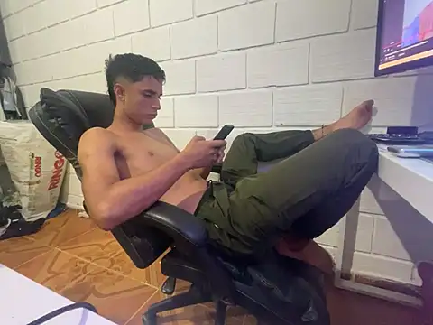 Max TheHorseDick online show from February 8, 2026, 4:16 am