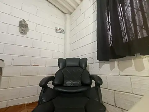 Max TheHorseDick online show from June 4, 2026, 4:46 pm