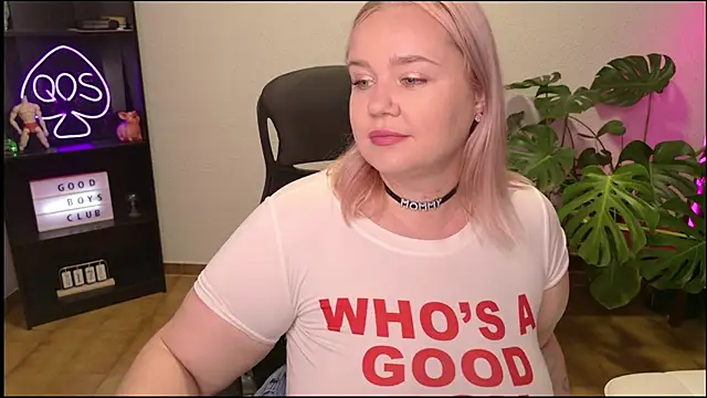 Snapshot of MargotGrey chatting on July 18, 2026, 6:34 pm MargotGrey online show from July 18, 2026, 6:34 pm