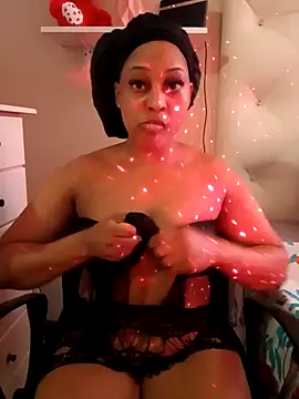 Snapshot of CHLOMA chatting on January 14, 2025, 11:20 am CHLOMA online show from January 14, 2025, 11:20 am