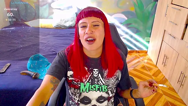 Eimy lorens online show from November 17, 2025, 8:14 pm