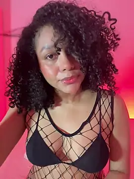 Snapshot of Electric_bae chatting on February 9, 2025, 1:33 am Electric bae online show from February 9, 2025, 1:33 am