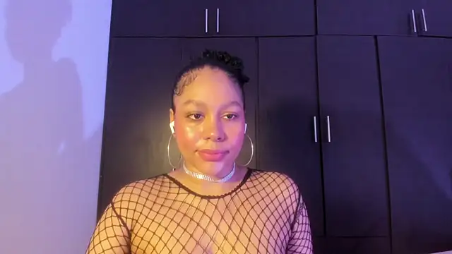 Snapshot of Electric_bae chatting on March 6, 2025, 3:24 pm Electric bae online show from March 6, 2025, 3:24 pm