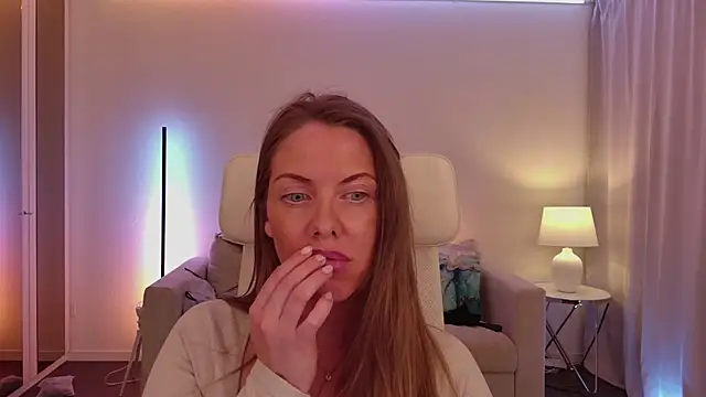 novaforyou1 online show from April 22, 2026, 9:38 pm