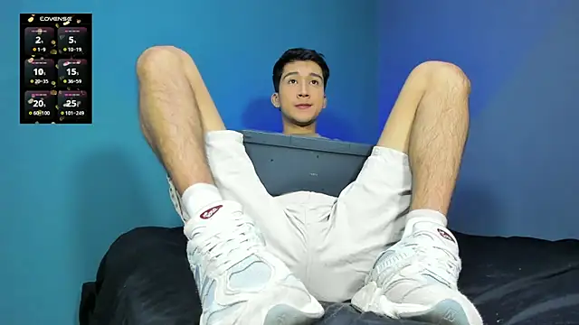 Snapshot of tom_Howard chatting on December 13, 2024, 12:53 am tom Howard online show from December 13, 2024, 12:53 am