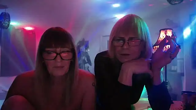 COUPLE4VOYEUR01 online show from November 8, 2025, 7:56 pm