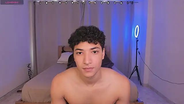 MitchellXD online show from February 18, 2025, 3:10 pm